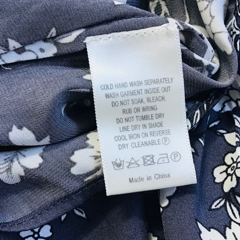 WITCHERY size 12 silky soft maxi dress in purple with white floral pattern - Picture 7 of 8
